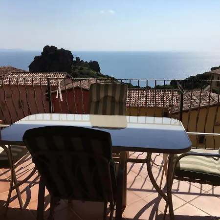 A Window On The Sea Апартаменты